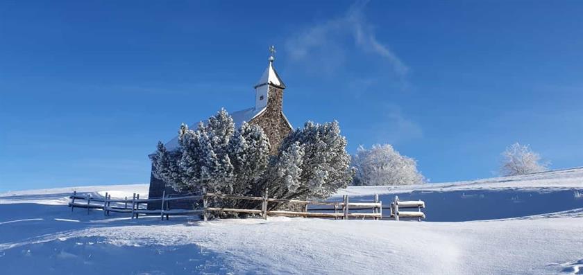 Hirschbergkapelle im Schnee